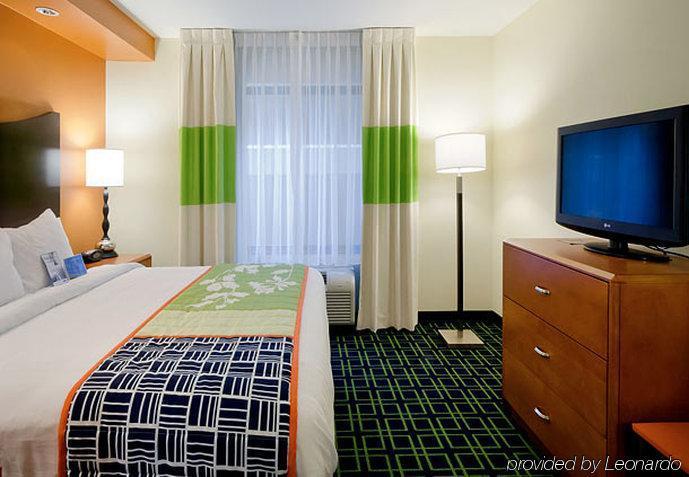 Fairfield Inn & Suites By Marriott Matthews Charlotte Room photo
